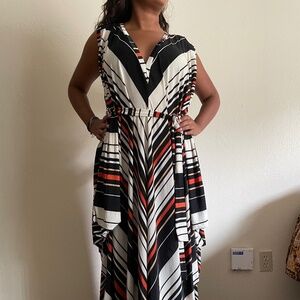 Formless dress with belt